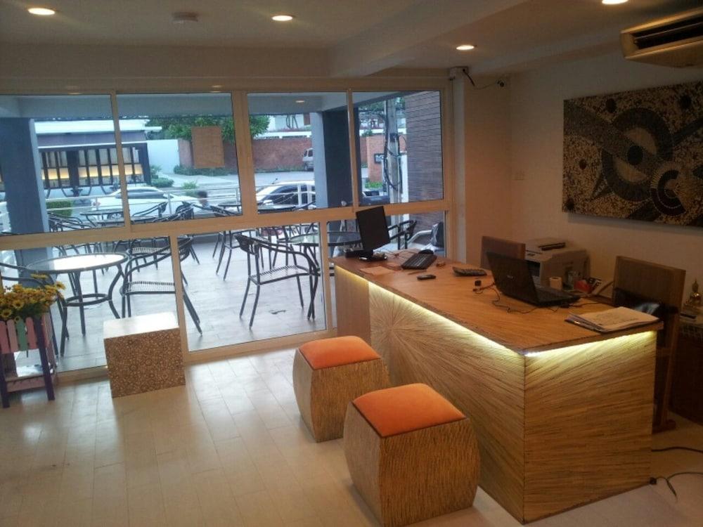 Nantra Hotell 3*